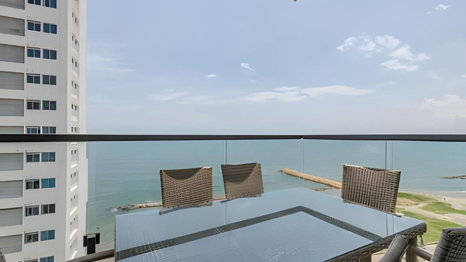 New Beautiful Sea View And Walled 2br Cartagena