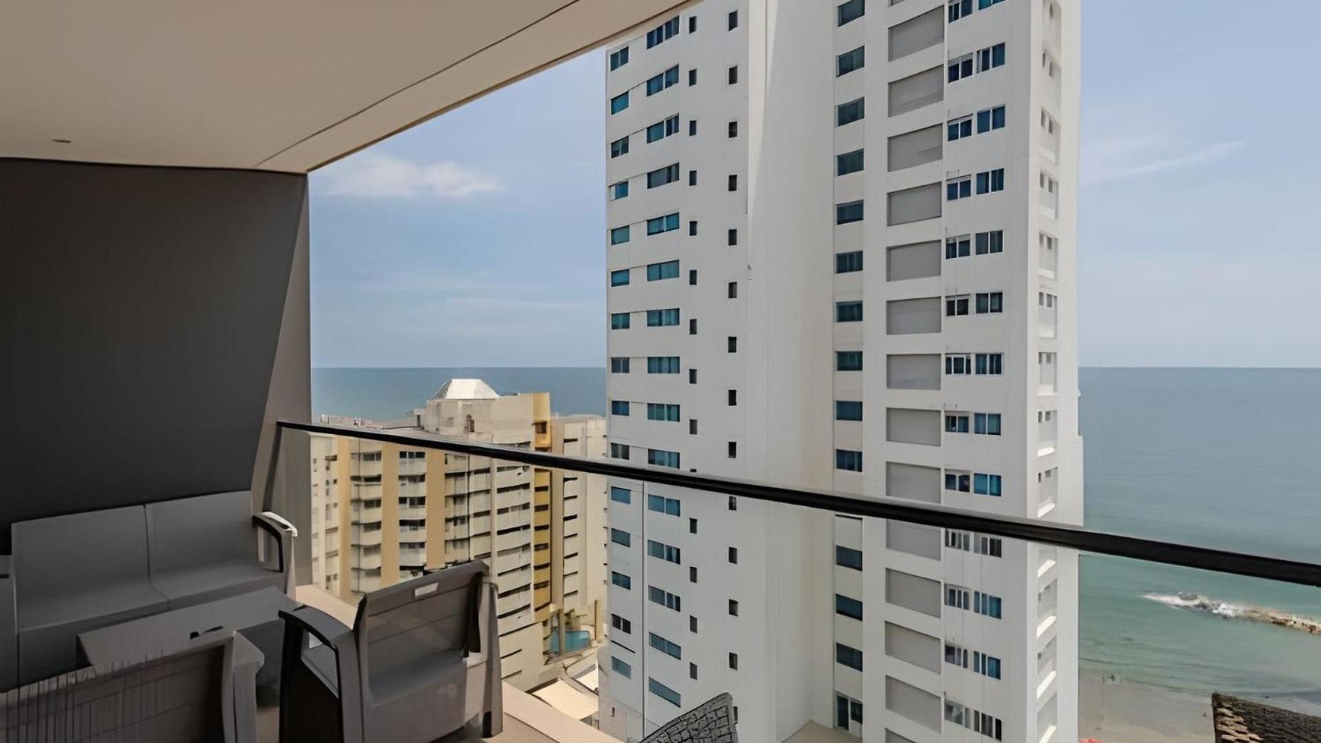 New Beautiful Sea View And Walled 2br Apartment Cartagena