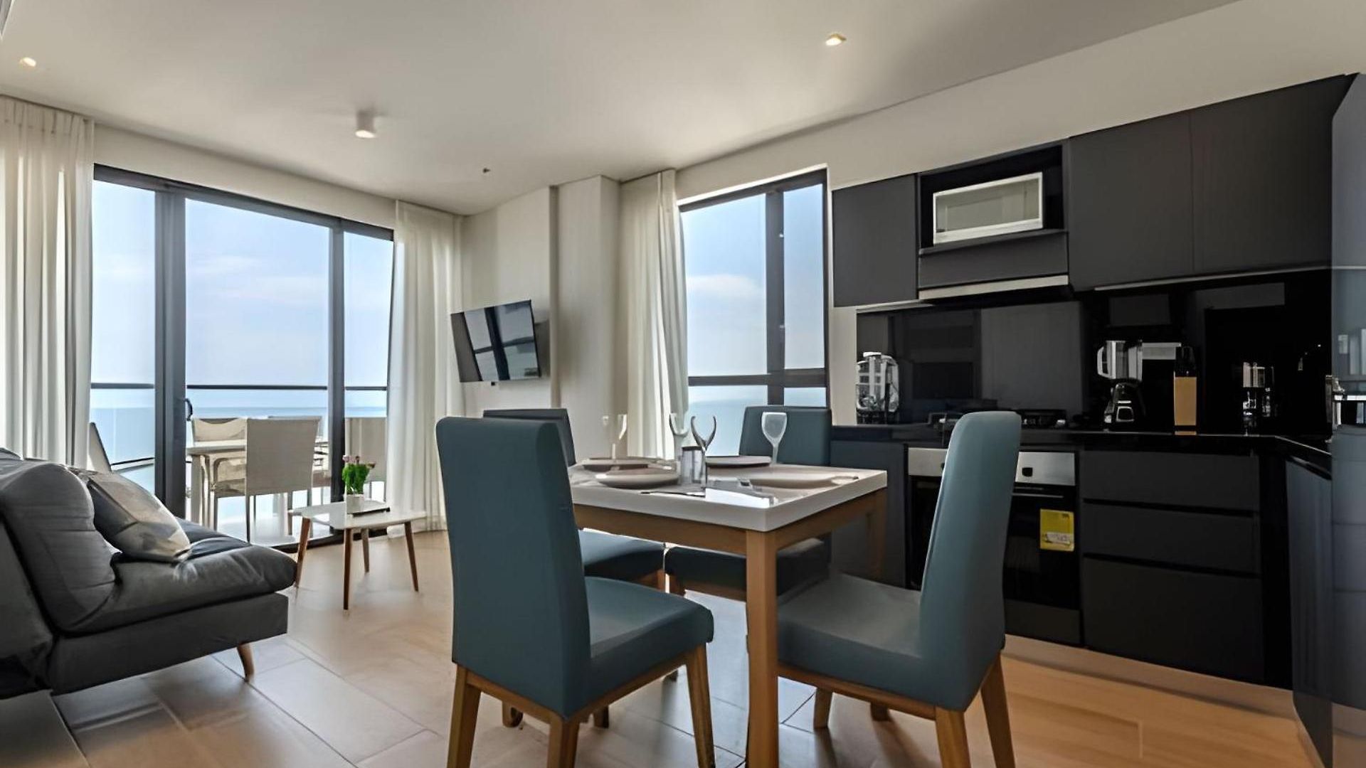 New Beautiful Sea View And Walled 2br Cartagena