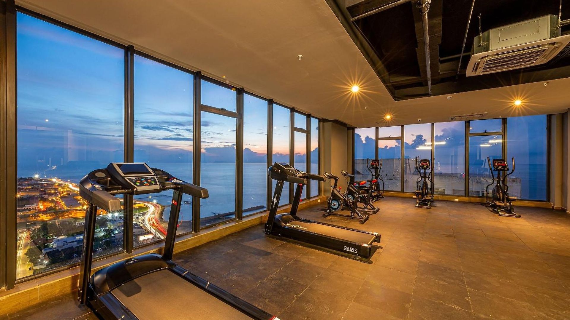 New Beautiful Sea View And Walled 2br Cartagena