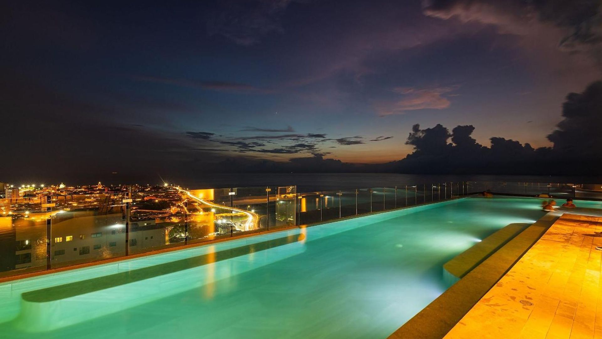 New Beautiful Sea View And Walled 2br Cartagena