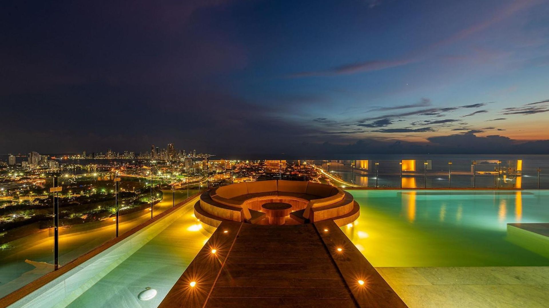 New Beautiful Sea View And Walled 2br Apartment