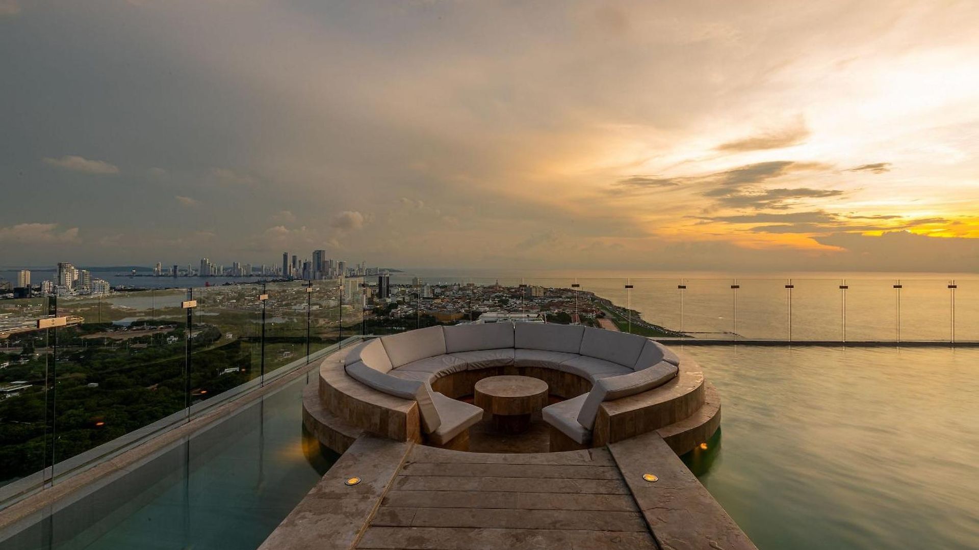 New Beautiful Sea View And Walled 2br * Cartagena