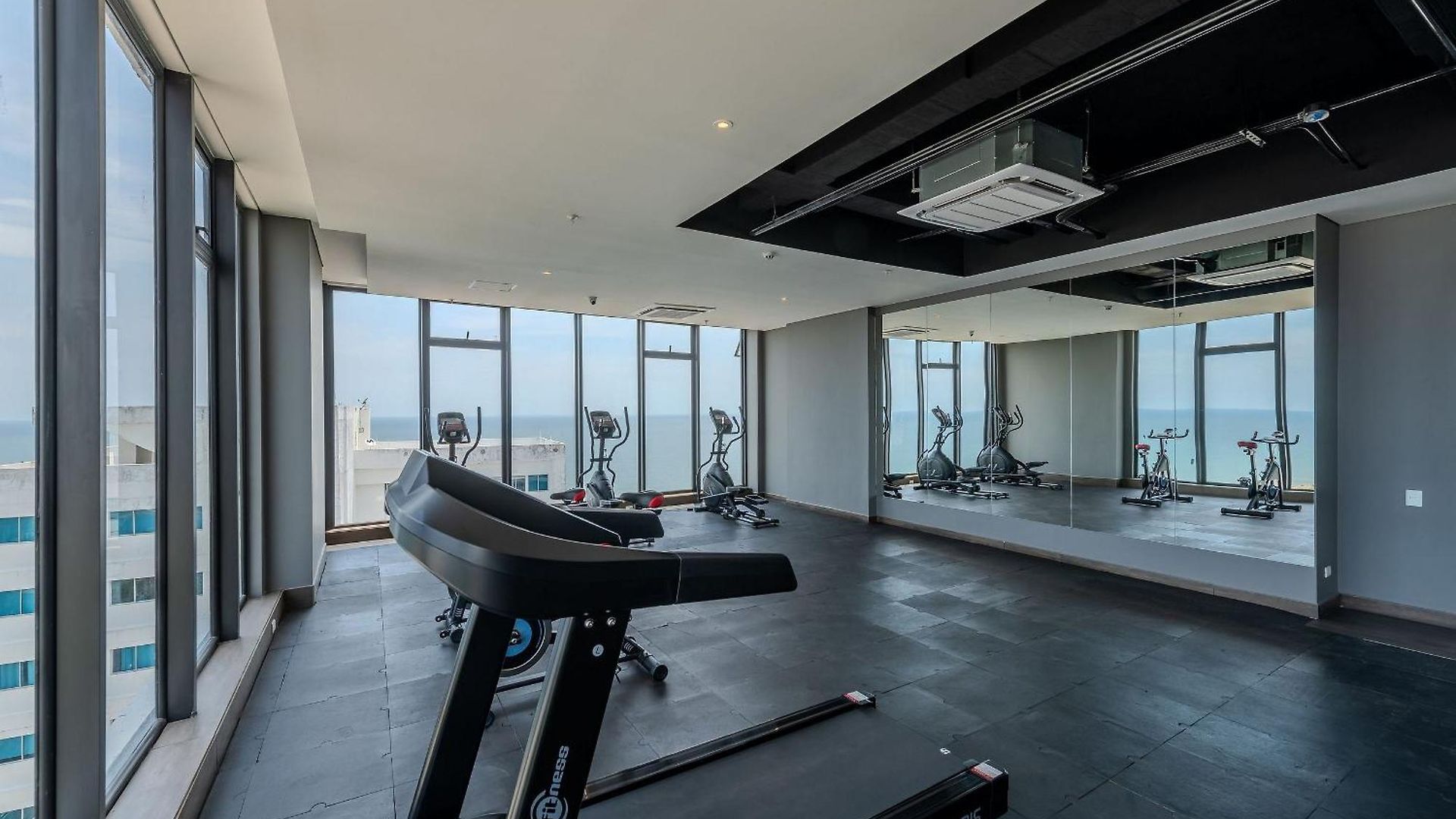 New Beautiful Sea View And Walled 2br Apartment