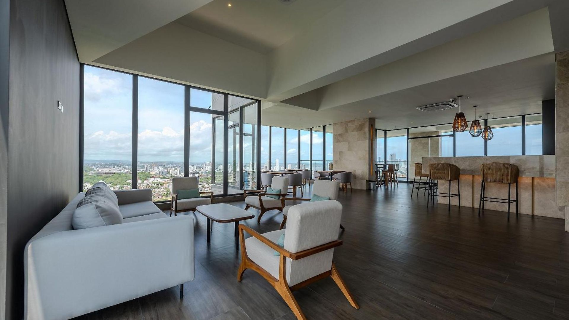New Beautiful Sea View And Walled 2br Apartment *