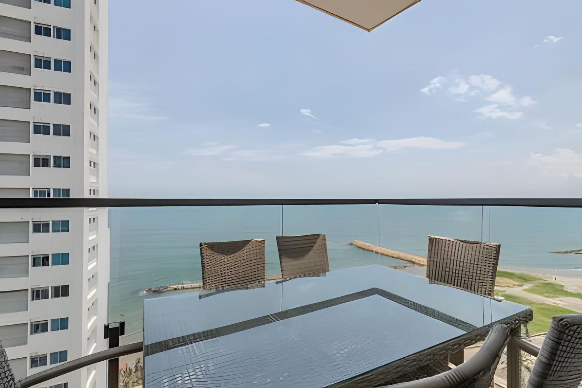 New Beautiful Sea View And Walled 2br Cartagena