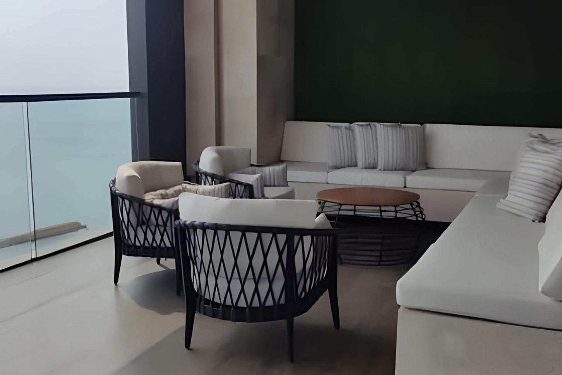 New Beautiful Sea View And Walled 2br