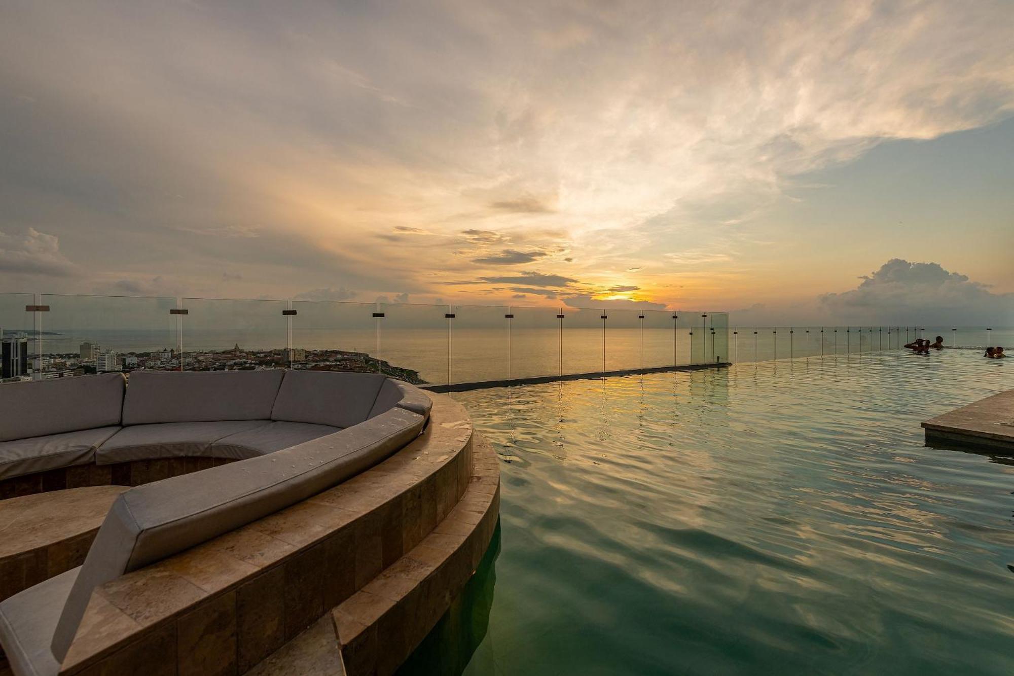 New Beautiful Sea View And Walled 2br Cartagena